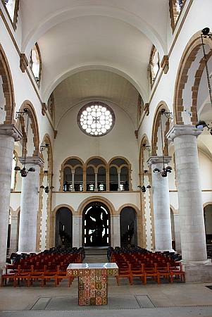 Portsmouth Cathedral - Looking West